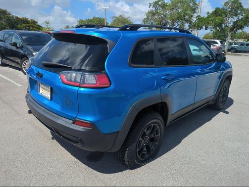 Hydro Blue Pearlcoat 2022 Jeep Cherokee X 4x4