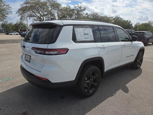 2025 Jeep Grand Cherokee L Altitude