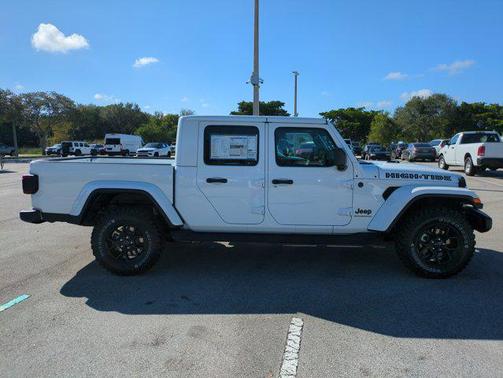 2025 Jeep Gladiator High Tide