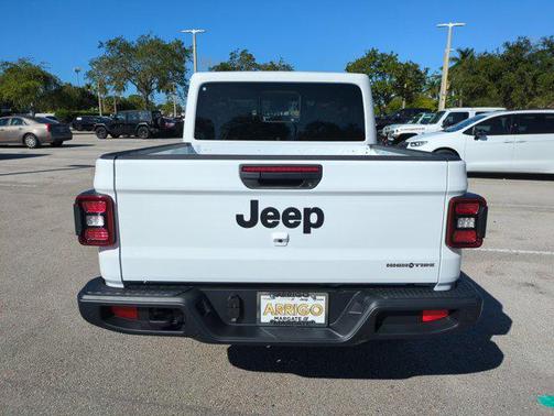 2025 Jeep Gladiator High Tide