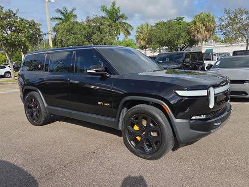 2023 Rivian R1S Adventure