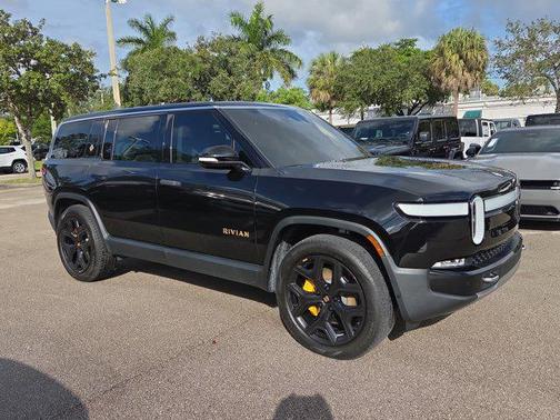 2023 Rivian R1S Adventure