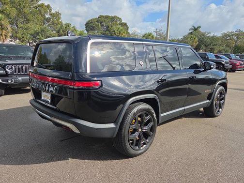 2023 Rivian R1S Adventure