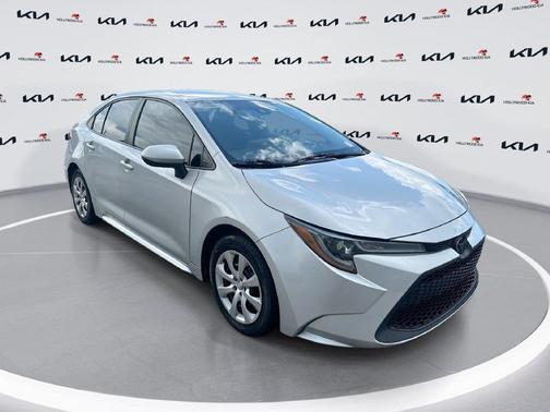 Classic Silver Metallic 2021 Toyota Corolla LE