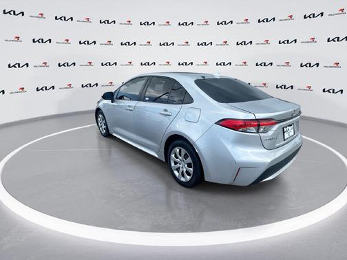 Classic Silver Metallic 2021 Toyota Corolla LE