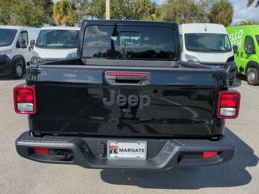 2025 Jeep Gladiator Nighthawk