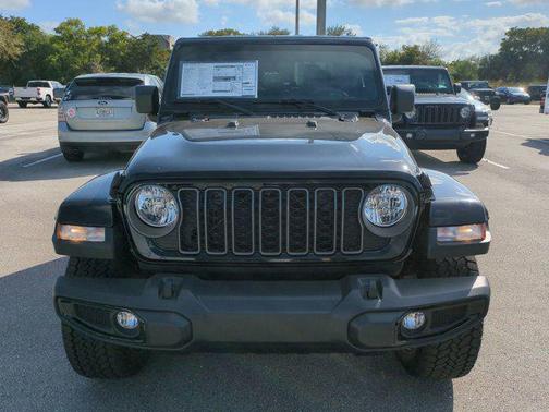 2025 Jeep Gladiator Nighthawk