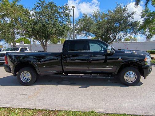 2023 RAM 3500 Limited Crew Cab 4x4 8' Box