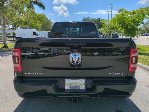 2023 RAM 3500 Limited Crew Cab 4x4 8' Box