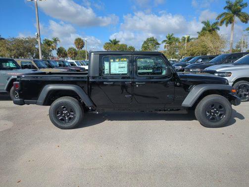 2026 Jeep Gladiator Sport