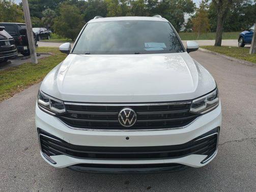 2022 Volkswagen Tiguan 2.0T SEL R-Line 4MOTION