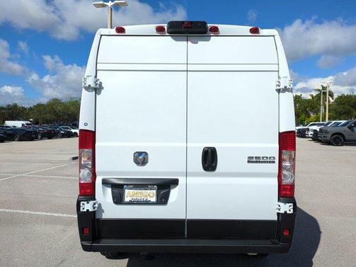 2025 RAM ProMaster 2500 Tradesman