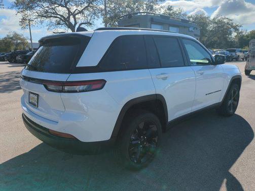 2025 Jeep Grand Cherokee Altitude