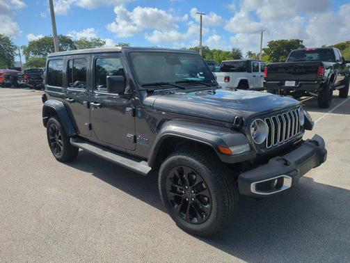 Granite Crystal Metallic Clearcoat 2025 Jeep Wrangler 4xe Sahara