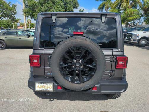 Granite Crystal Metallic Clearcoat 2025 Jeep Wrangler 4xe Sahara