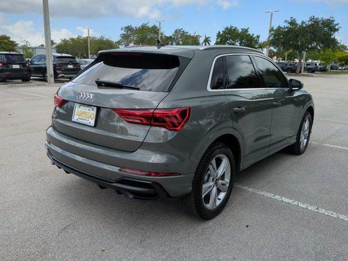 2022 Audi Q3 45 S line Premium