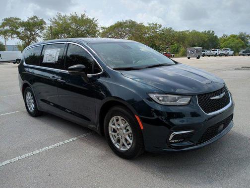 2025 Chrysler Pacifica L
