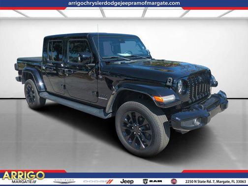 Black Clearcoat 2022 Jeep Gladiator High Altitude 4x4
