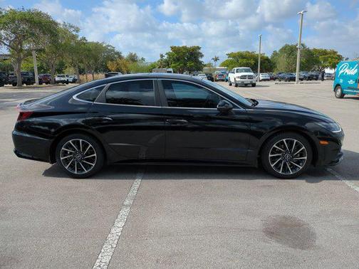 2021 Hyundai SONATA Limited