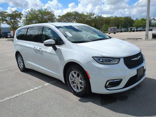 2023 Chrysler Pacifica Touring L