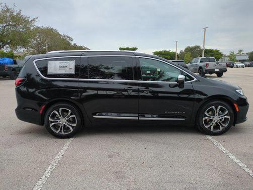 2026 Chrysler Pacifica L