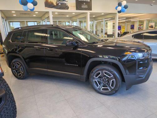 2026 Jeep Cherokee Laredo 4x4