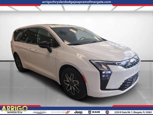 Bright White Clearcoat 2027 Chrysler Pacifica Limited