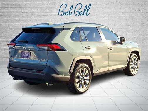 2020 Toyota RAV4 XLE Premium