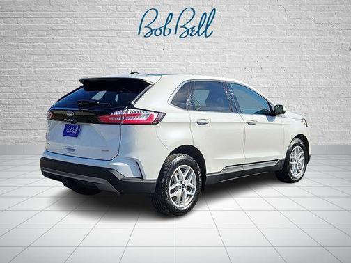 Star White 2024 Ford Edge SEL