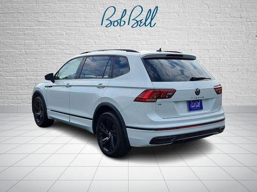 Opal White Pearl Effect 2023 Volkswagen Tiguan 2.0T SE R-Line Black
