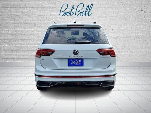 Opal White Pearl Effect 2023 Volkswagen Tiguan 2.0T SE R-Line Black