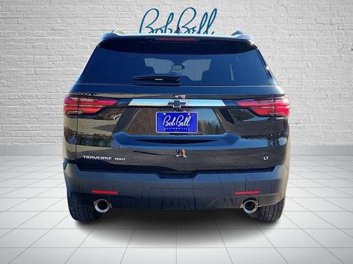 Mosaic Black Metallic 2023 Chevrolet Traverse LT Cloth