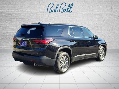 Mosaic Black Metallic 2023 Chevrolet Traverse LT Cloth