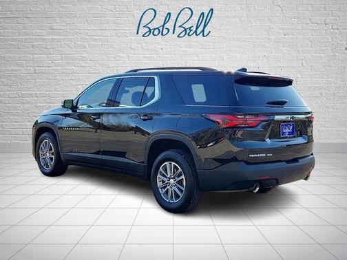 Mosaic Black Metallic 2023 Chevrolet Traverse LT Cloth