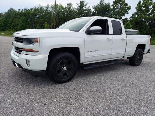 Photo 3 of 26 of 2016 Chevrolet Silverado 1500 LT