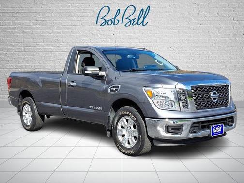 2017 Nissan Titan SV