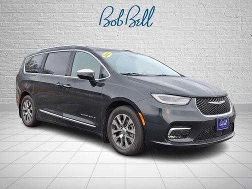 2023 Chrysler Pacifica Hybrid Pinnacle