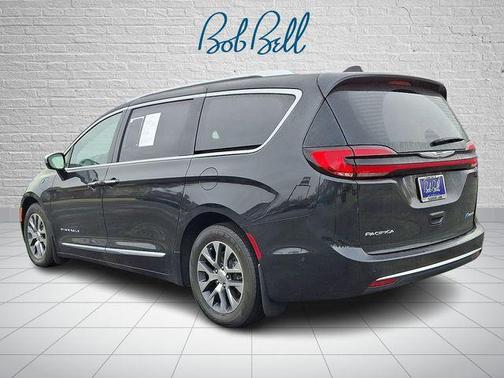 2023 Chrysler Pacifica Hybrid Pinnacle