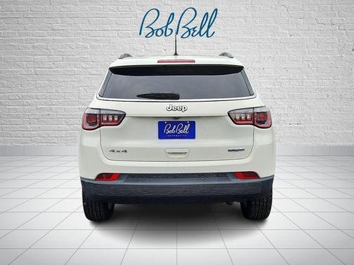White Clearcoat 2018 Jeep Compass Latitude