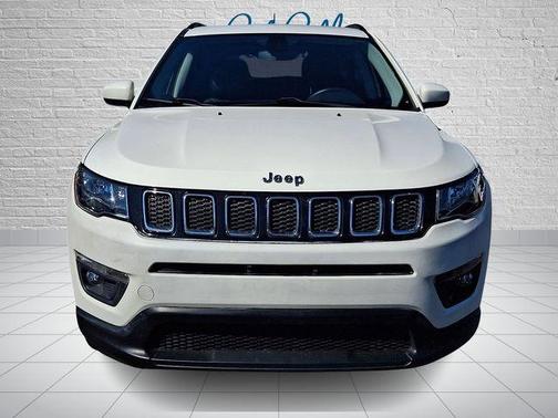 White Clearcoat 2018 Jeep Compass Latitude