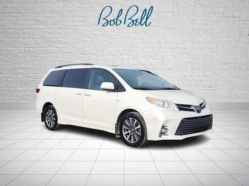 2020 Toyota Sienna XLE Premium