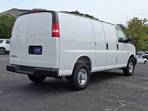 2025 Chevrolet Express 2500 Work Van