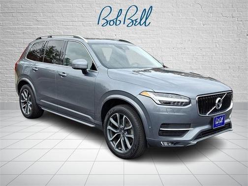 2018 Volvo XC90 T6 Momentum