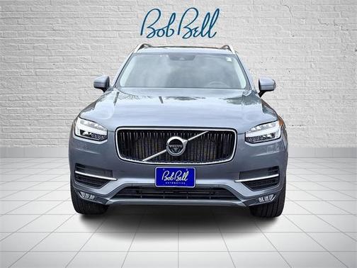 2018 Volvo XC90 T6 Momentum