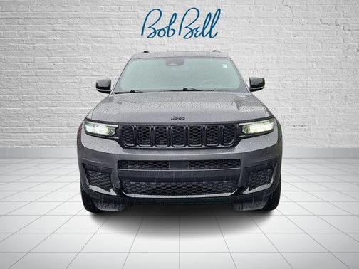 Metallic 2021 Jeep Grand Cherokee L Laredo