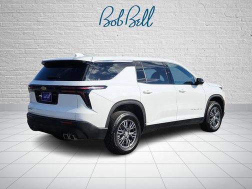 2024 Chevrolet Traverse LS