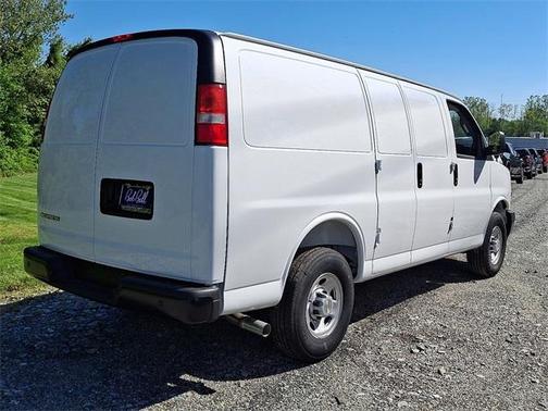 2025 Chevrolet Express 2500 Work Van