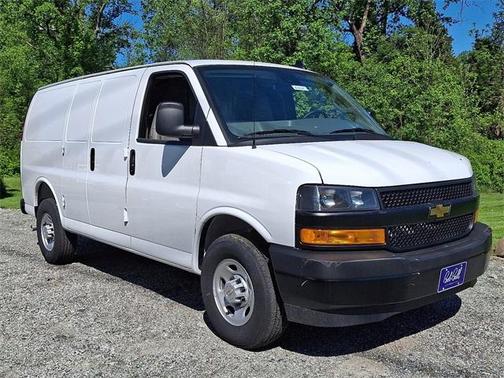 2025 Chevrolet Express 2500 Work Van