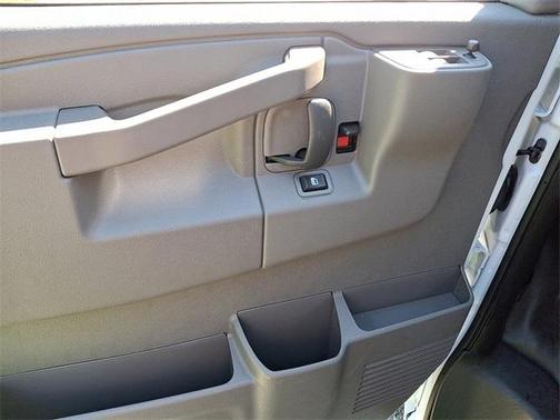 2025 Chevrolet Express 2500 Work Van