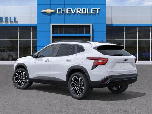Summit White 2026 Chevrolet Trax 2RS